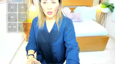 Snapshot of luciana_ballesteros chatting on 07/11/26, 12:19 Luciana online show from 07/11/26, 12:19