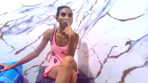 Snapshot of luciana_daza chatting on 06/23/26, 09:35 Luciana online show from 06/23/26, 09:35