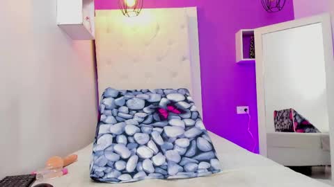 Luciana online show from 04/14/26, 02:23