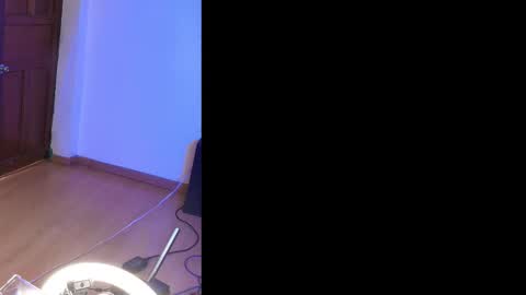 Snapshot of luciana_hunters chatting on 03/10/25, 12:04 luciana_hunters online show from 03/10/25, 12:04