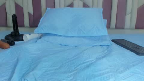 instagram luciana417  online show from 02/19/25, 09:17