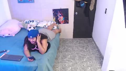 Snapshot of luciana_keating chatting on 03/05/26, 12:17 luciana online show from 03/05/26, 12:17