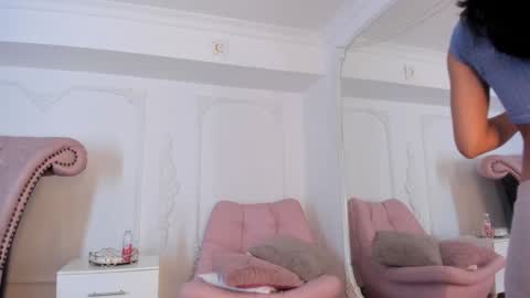 Luciana online show from 10/18/25, 08:31