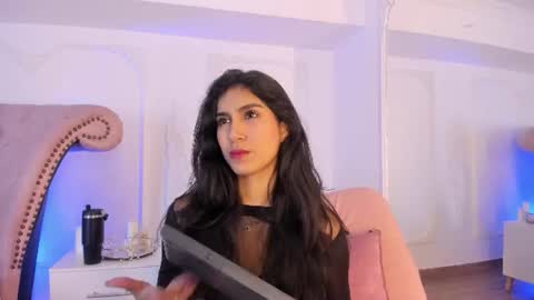 Snapshot of luciana_roa chatting on 06/19/26, 08:34 Luciana online show from 06/19/26, 08:34