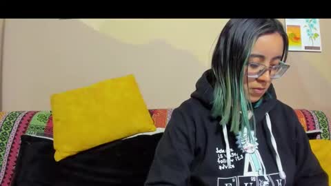 Dani 3 online show from 10/12/25, 11:04