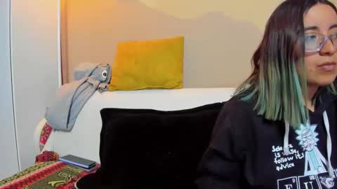 Dani 3 online show from 10/16/25, 01:06