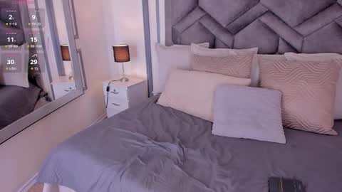    online show from 11/15/25, 07:43