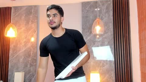 Luciano online show from 06/08/26, 12:16