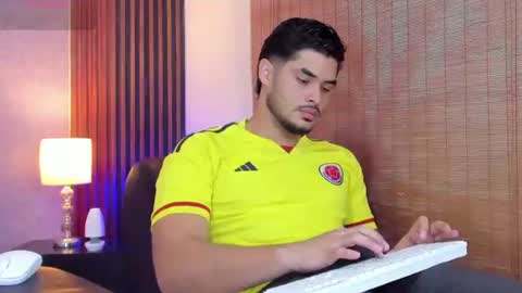 Luciano online show from 07/07/26, 12:42