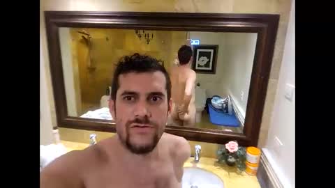 Snapshot of lucianopc chatting on 10/13/25, 10:32 lucianopc online show from 10/13/25, 10:32