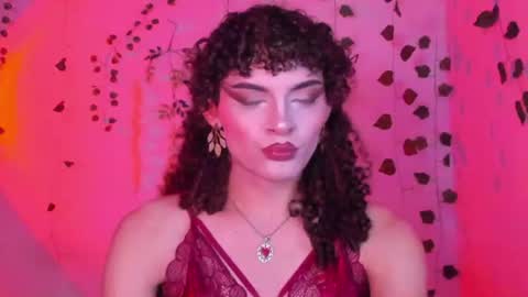 Snapshot of lucianromeo17 chatting on 06/19/26, 09:13 Lucy or Lucian 3 Come to my social Links3 online show from 06/19/26, 09:13