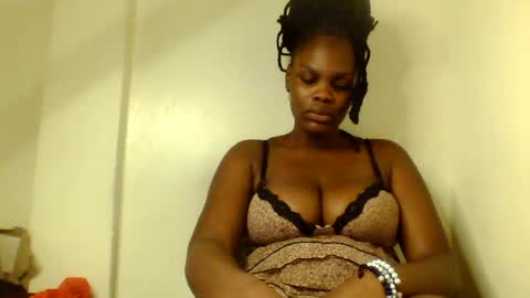 Snapshot of luciaresa chatting on 07/25/26, 03:15 luciaresa online show from 07/25/26, 03:15