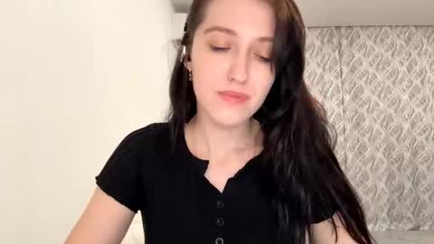 Snapshot of lucibeveridge chatting on 10/30/25, 04:19 Mary online show from 10/30/25, 04:19