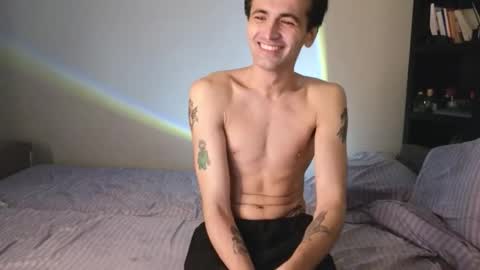 Angelok online show from 10/12/25, 08:30