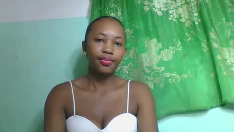 lucie196645 online show from 05/10/26, 05:45