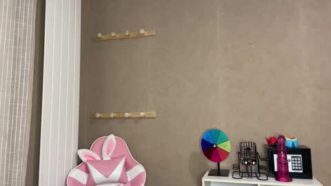 Lucie hot follow me on  online show from 10/04/25, 07:01