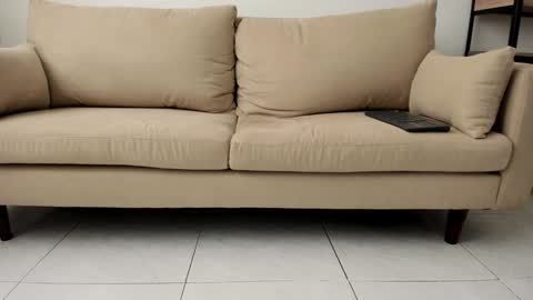 Snapshot of lucie_oude_ chatting on 01/31/25, 09:05 Lucie online show from 01/31/25, 09:05