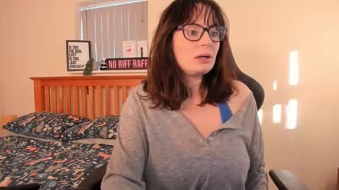 Lucie Winters online show from 01/02/25, 12:13