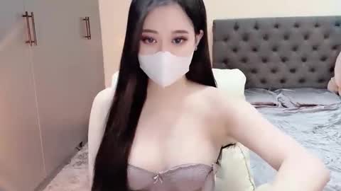 lucii04 online show from 11/27/25, 01:13