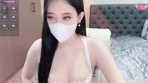 lucii04 online show from 01/18/26, 05:28