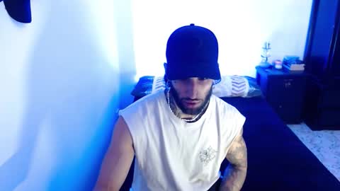 Snapshot of luciifer_hills chatting on 11/18/25, 02:54 luciifer_hills online show from 11/18/25, 02:54