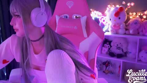 Lucy UwU online show from 04/30/26, 03:35