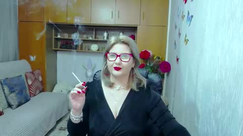 Lucille Fenly online show from 10/20/25, 09:15