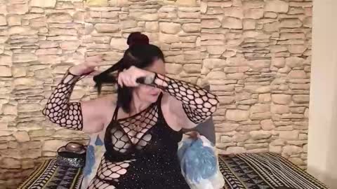 Grace online show from 11/18/25, 06:23