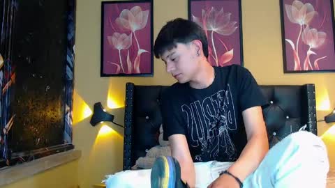 Snapshot of luckk_ chatting on 04/12/26, 05:12 luckk_ online show from 04/12/26, 05:12