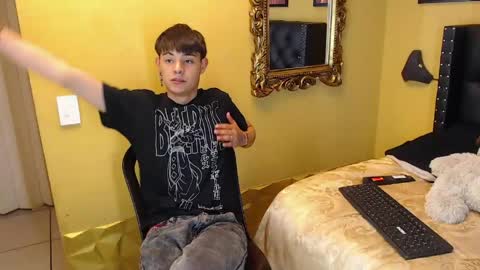 Snapshot of luckk_ chatting on 04/30/26, 05:14 luckk_ online show from 04/30/26, 05:14