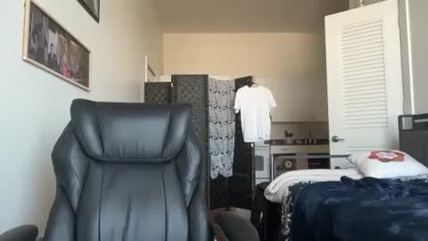 lucky_bme online show from 04/10/26, 02:33