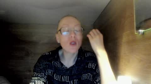 lucky_licky20 online show from 01/11/25, 04:06