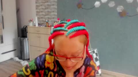 lucky_licky20 online show from 09/10/25, 02:44