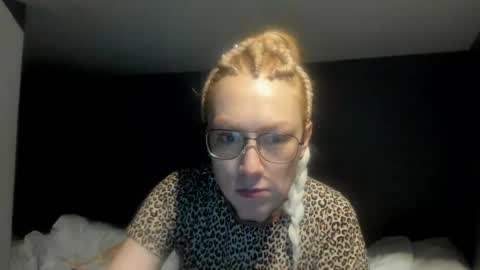 lucky_licky20 online show from 02/16/26, 05:03