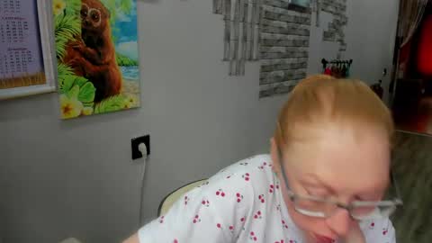 lucky_licky20 online show from 04/14/26, 02:17