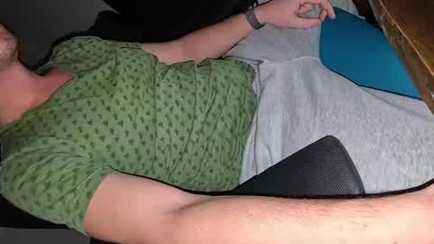 Snapshot of luckybong chatting on 12/13/24, 10:02 luckybong online show from 12/13/24, 10:02