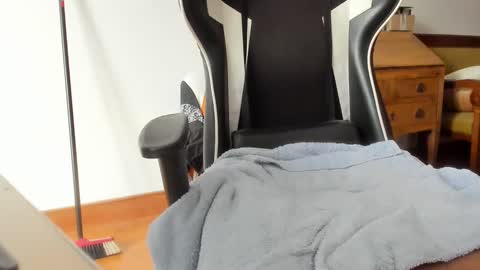 Lucky online show from 12/22/24, 11:11