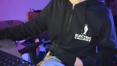 Snapshot of luckydrakex chatting on 02/27/26, 10:21 Lucky online show from 02/27/26, 10:21