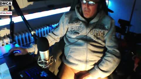        call me  Stefan online show from 12/24/24, 06:06