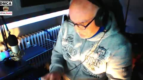        call me  Stefan online show from 12/30/24, 04:29