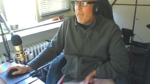        call me  Stefan online show from 04/19/26, 08:02