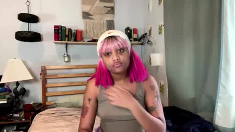 luckylaci777 online show from 11/10/25, 05:45