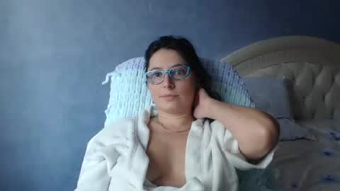 luckylinda23 online show from 11/13/25, 11:31