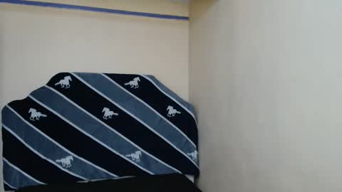 Snapshot of luckyluna7 chatting on 09/09/25, 11:32 luckyluna online show from 09/09/25, 11:32