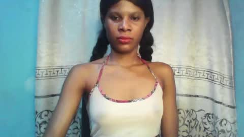 Snapshot of luckymadequeen chatting on 01/08/25, 10:37 Gloria online show from 01/08/25, 10:37