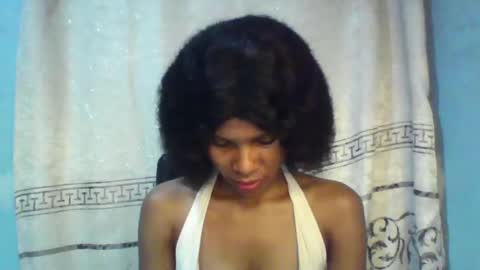 Snapshot of luckymadequeen chatting on 01/24/25, 05:21 Gloria online show from 01/24/25, 05:21