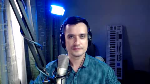 Snapshot of luckyman10000000 chatting on 10/29/25, 10:28 luckyman10000000 online show from 10/29/25, 10:28