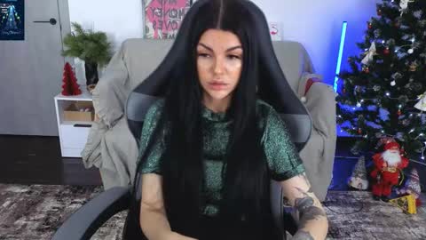 Monika online show from 12/19/25, 09:05