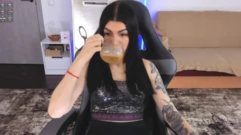 Monika online show from 04/01/26, 07:53