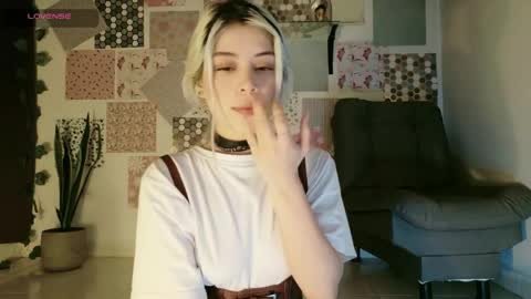 Snapshot of luckysapphire777 chatting on 04/30/26, 11:49 luckysapphire777 online show from 04/30/26, 11:49